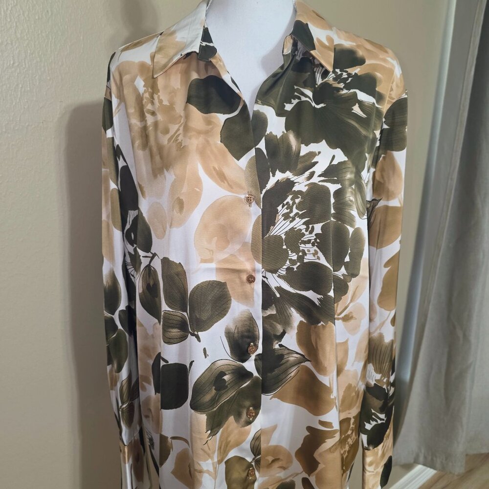 Cupcakes and Cashmere Floral Button Up Blouse Neutral Print Size L NWT